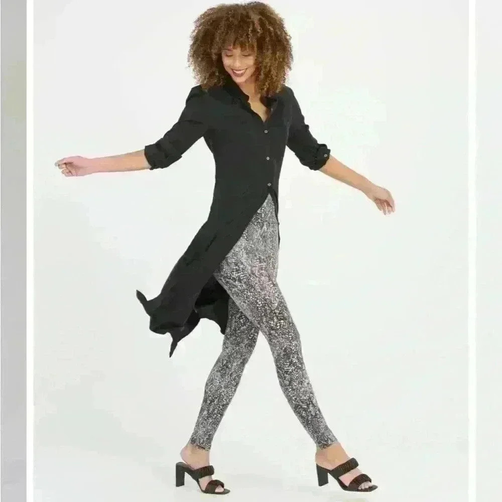 NWT- SPANX Faux Leather Snake Shine Leggings Sz XS